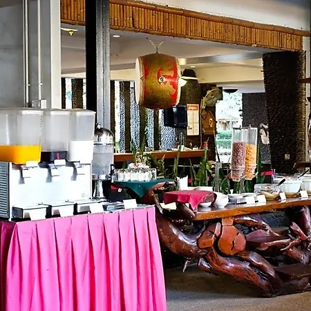 โรงแรม บาศญ่า บีช โฮเทล แอนด์ - เซ็นเธร่า บีช โฮเทล Pattaya
