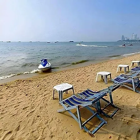 โรงแรม จอมเทียนโบ๊ทเฮ้าส์ Pattaya