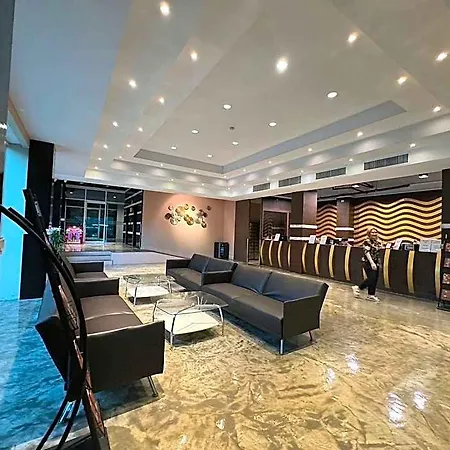 Crown 3* Pattaya