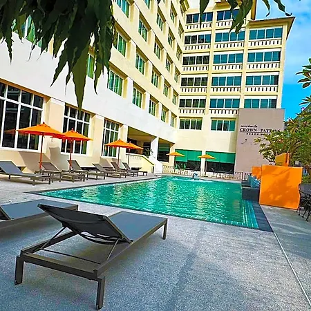 Hotel Crown 3*