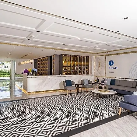 รีสอร์ท Naklua 3*