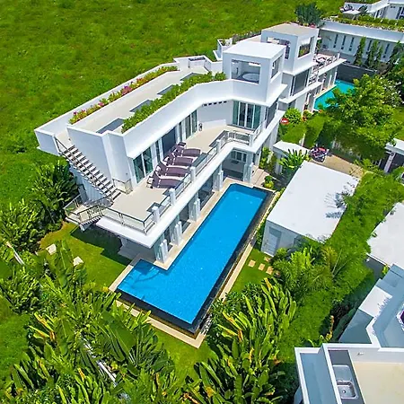 Hotel In 4*