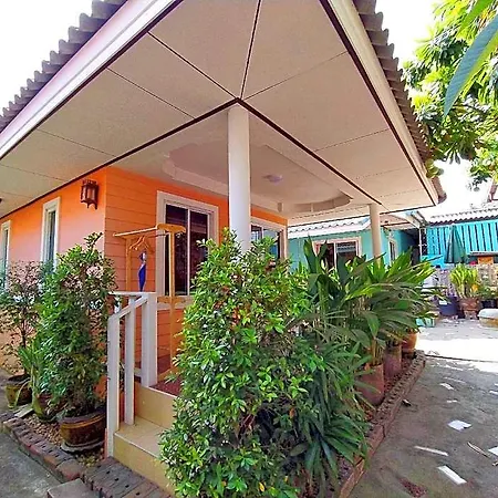Baan Im Em โรงแรม 2*