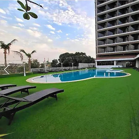 โรงแรม First Pacific Cirrus Pattaya