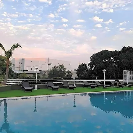 Hotel First Pacific Cirrus 4*