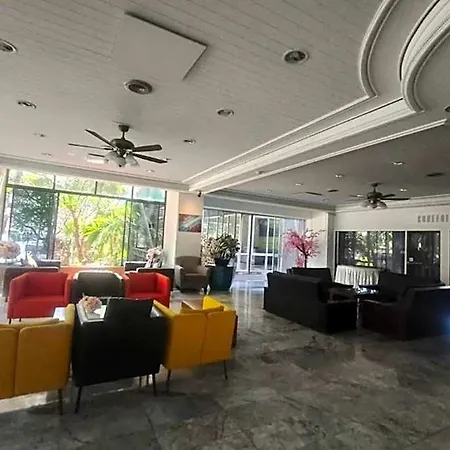 First Pacific Cirrus Hotel Pattaya
