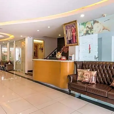 Aya Place Hotel 2*