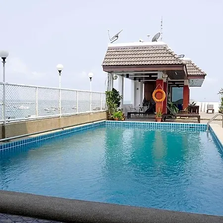 โรงแรม Cloudotel Walking Street Pattaya