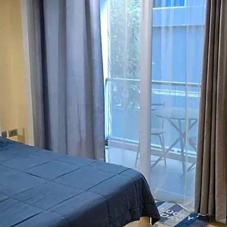 โรงแรม Azure 4*