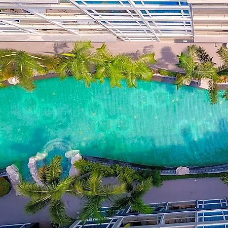Azure โรงแรม 4*