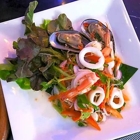 โรงแรม Azure