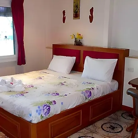 Guest house Chaiyapoon 2*