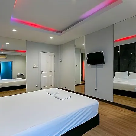 Deeden Hotel