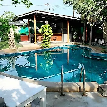 Deeden Hotel 3*