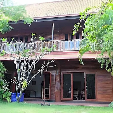 Hotel Deeden 3*