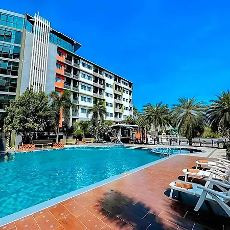 Lakkhana Poolside รีสอร์ท 4*