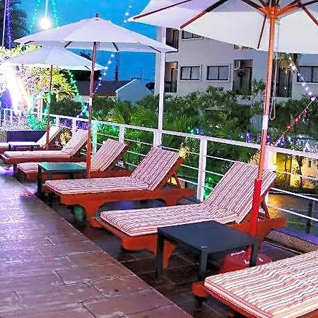 รีสอร์ท Lakkhana Poolside 4*