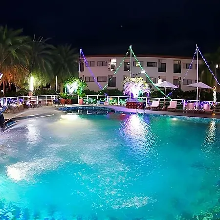 รีสอร์ท Lakkhana Poolside 4*