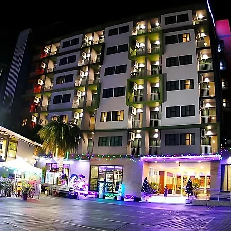 Lakkhana Poolside รีสอร์ท