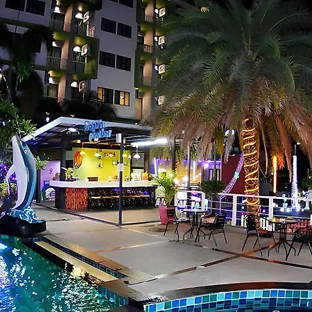 Lakkhana Poolside Pattaya