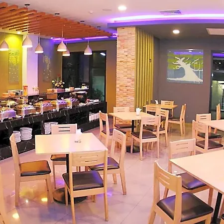 รีสอร์ท Lakkhana Poolside