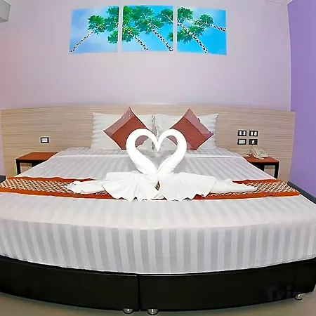 Lakkhana Poolside รีสอร์ท 4*