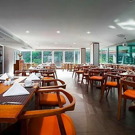 Hotel Balihai Bay 4*