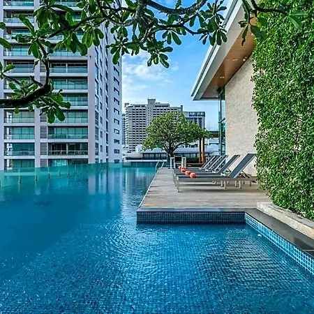 Seven Zea Chic โรงแรม Pattaya
