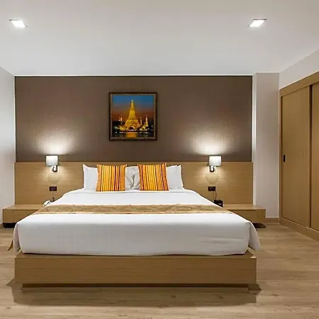 Adelphi 4*