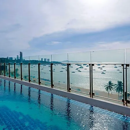 โรงแรม เซเรโนเทล พัทยา