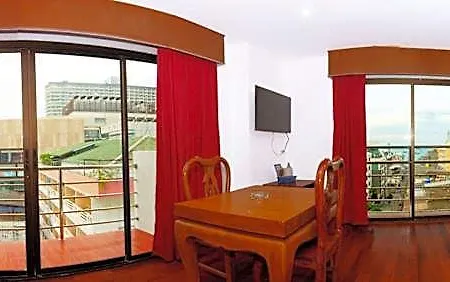 Highfive Hotel 2*