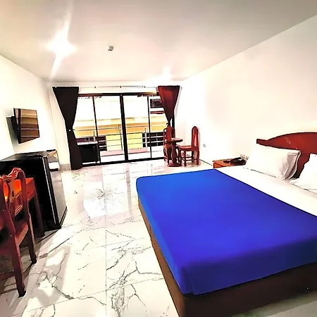 Hotel Highfive 2*