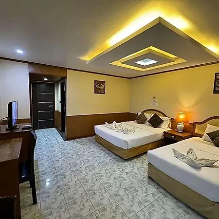 Mr. Mac's Hotel 2*