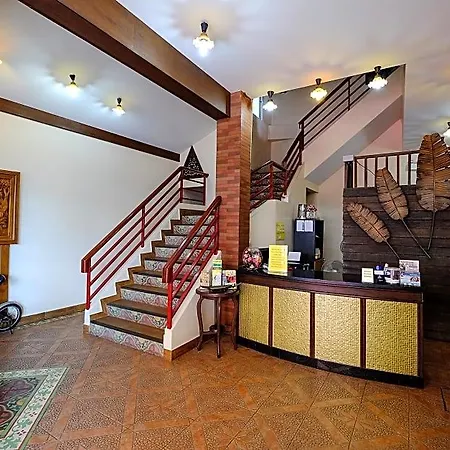 The Red Balcony Inn 2*