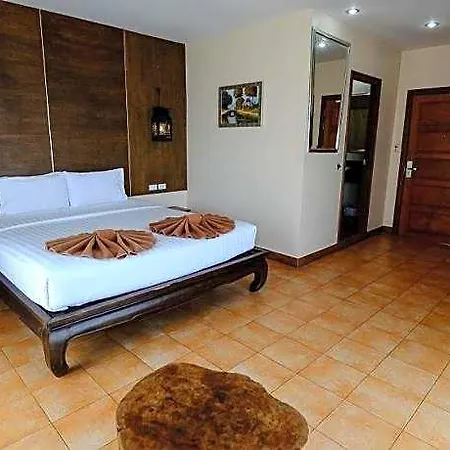 The Red Balcony Inn 2*