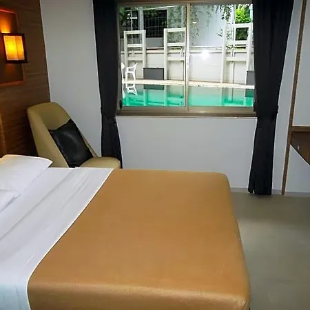 Honey Lodge *