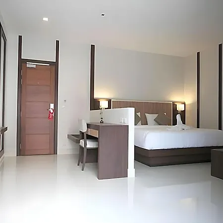 โรงแรม เอพริล สวีืท