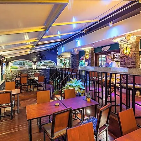 Tara Court Hotel