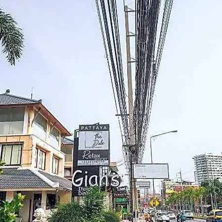 รีสอร์ท ชาโตว์เดลบูทีคเรสซิเดนท์ Pattaya