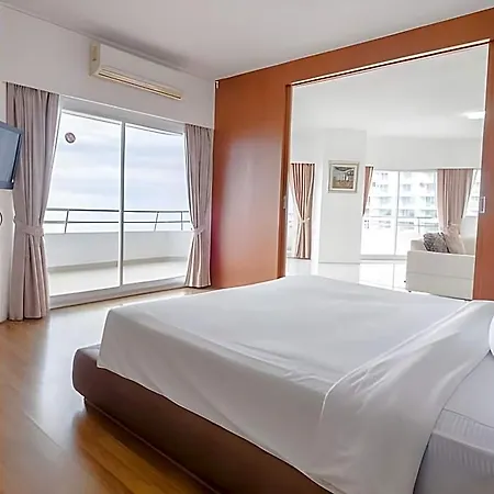 โรงแรม Markland Seaside