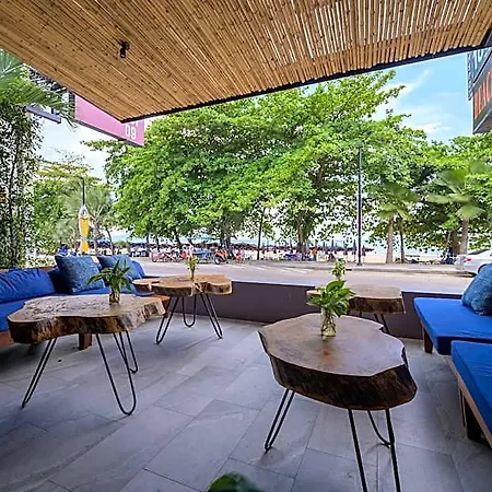 Quarter 09 โรงแรม
