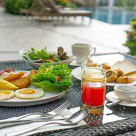 Mercure Ocean 4*