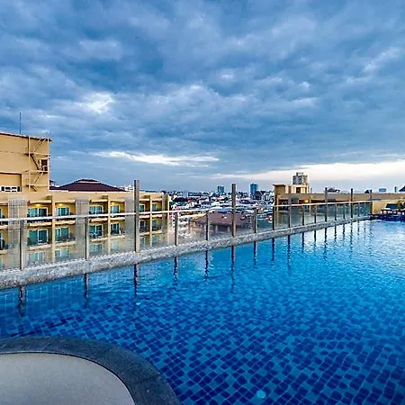 Grand Bella Hotel