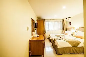 Babylon Palace โรงแรม