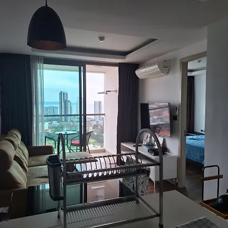 The Peak Towers Sea View * Pattaya