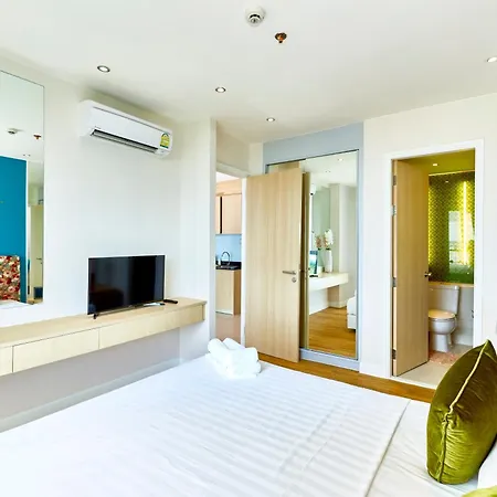 Grande Carribean Jomtien Pool View Sea View Apartment Pattaya