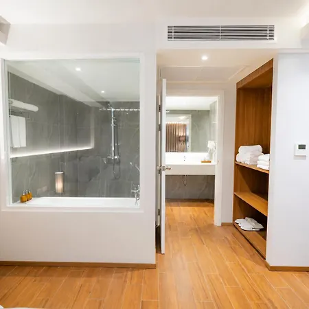 Shambhala Hotel 4*