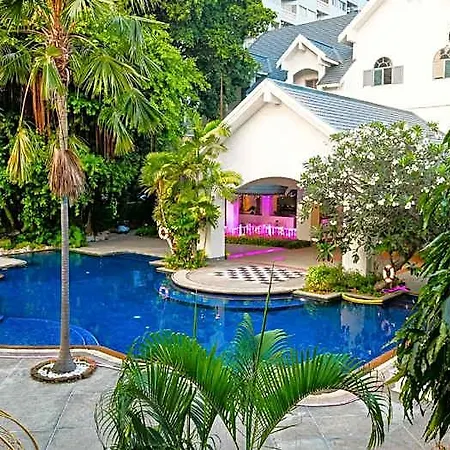 Pooh & 5* Pattaya