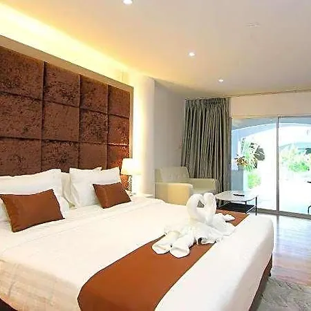 Hotel Pooh & 5*