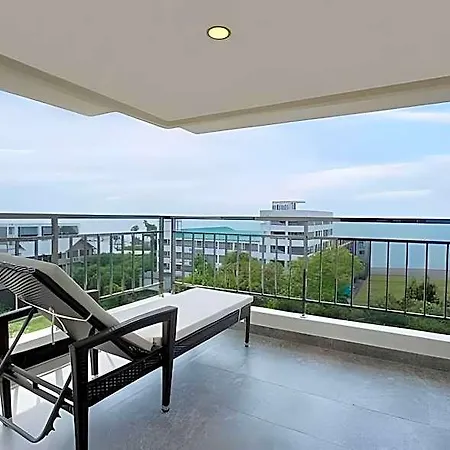 Golden Jomtien Hotel 5*